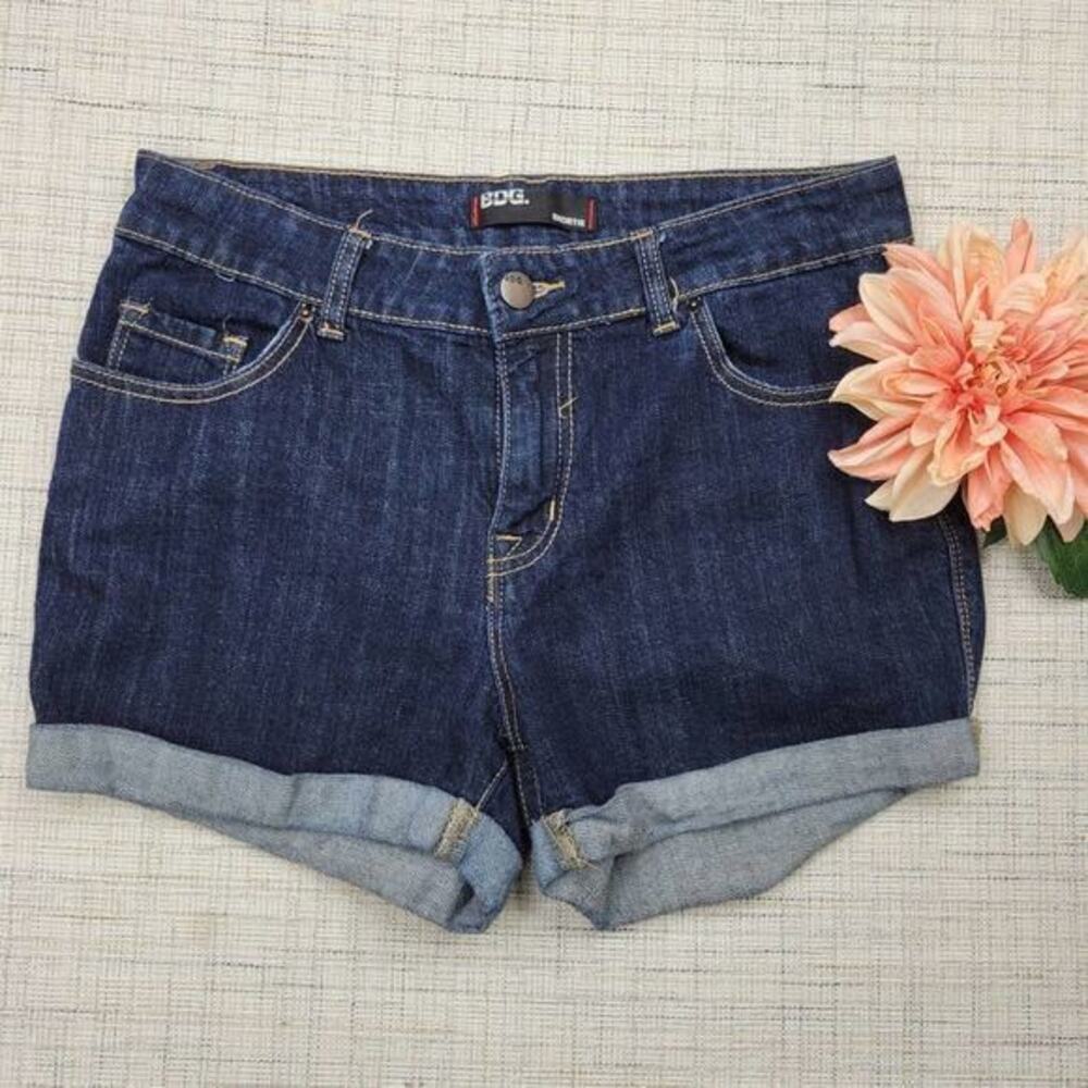 Urban Outfitters BDG High-RIse Shortie Dark Wash Denim Shorts 31